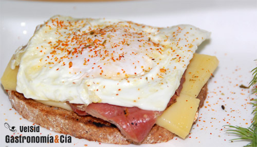 huevo_plancha_jamon_queso.jpg