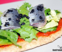 Coca de sardinas