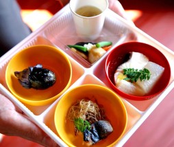 Comunicar la cocina japonesa al mundo Cocina japonesa