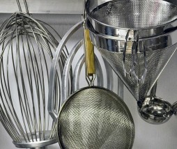 Fuentes de contaminación bacteriana en la cocina Manipulación correcta de los utensilios de cocina