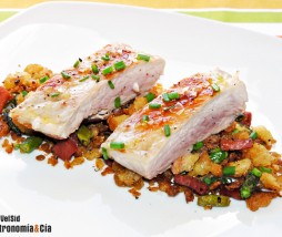 Recetas de migas con jamón, espárragos y secreto de cerdo
