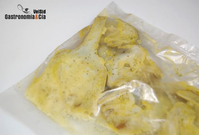 Alcachofas marinadas con fresones balsámicos