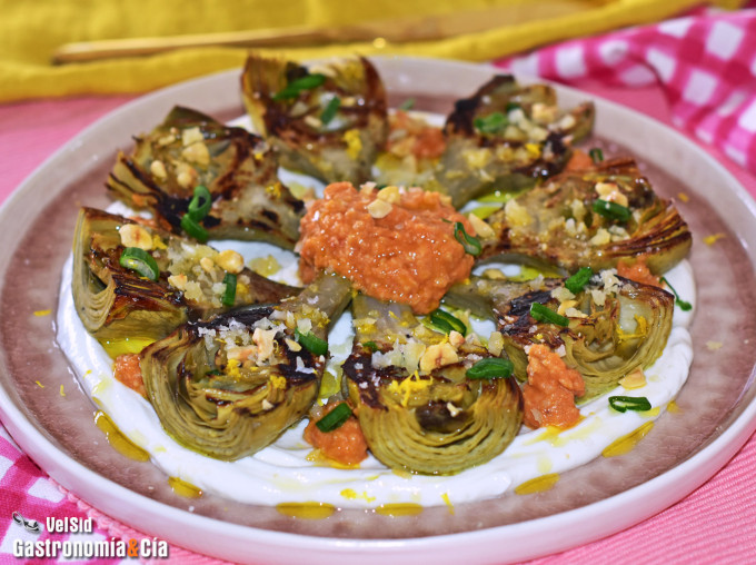 Alcachofas con salsa de yogur