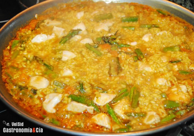 Receta de arroz con pollo y espárragos