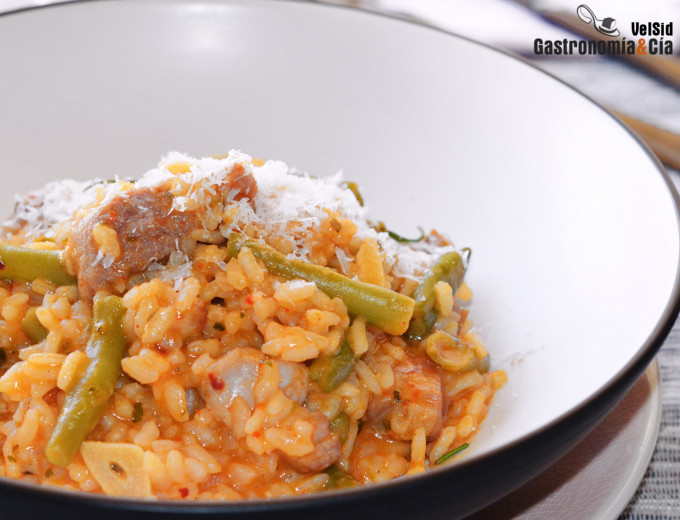 Arroz meloso con secreto de cerdo y judías verdes