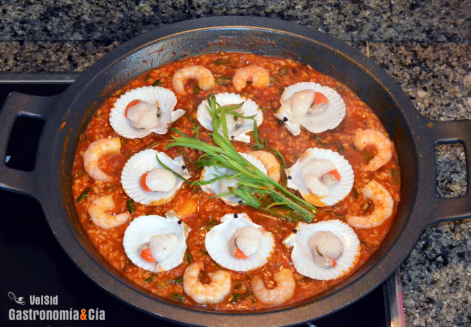 Arroz con gambas y zamburiñas