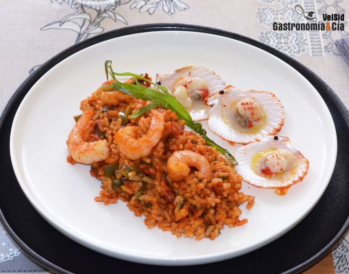 Arroz con gambas y zamburiñas