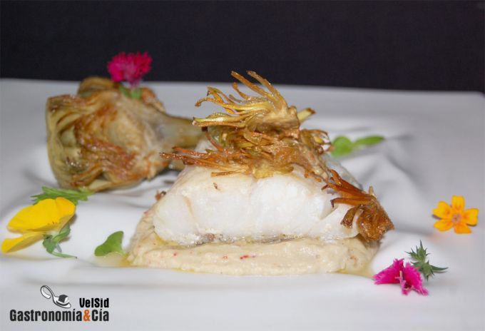 Bacalao con alcachofas en tres texturas