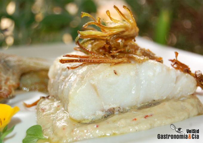 Bacalao con alcachofas en tres texturas