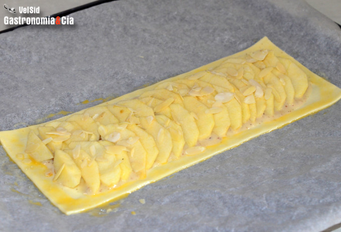 Banda de hojaldre con manzana