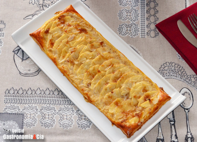 Banda de hojaldre con manzana