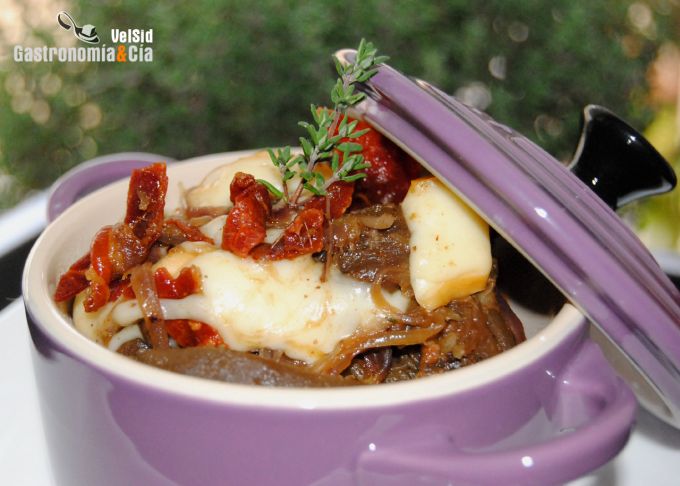 Berenjenas estofadas con jamón y queso ahumado