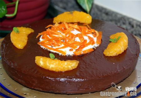 Bizcocho de chocolate y naranja al caradamomo