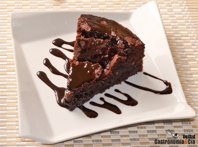 Bizcocho húmedo de chocolate y anís