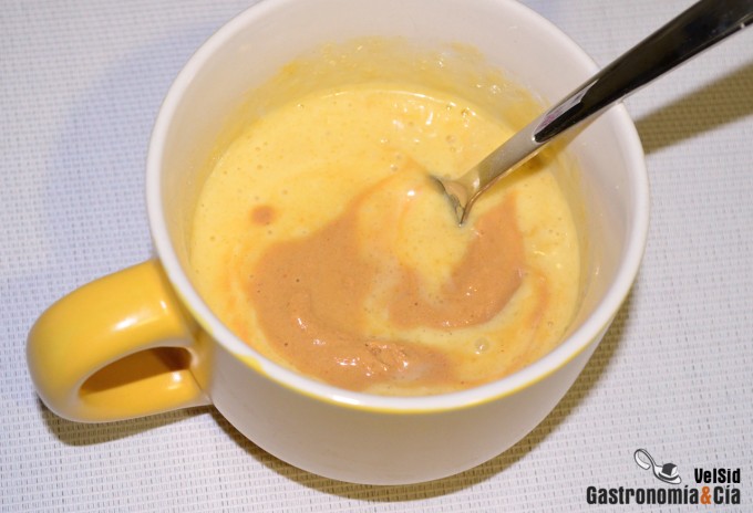 Bizcocho de turrón en microondas