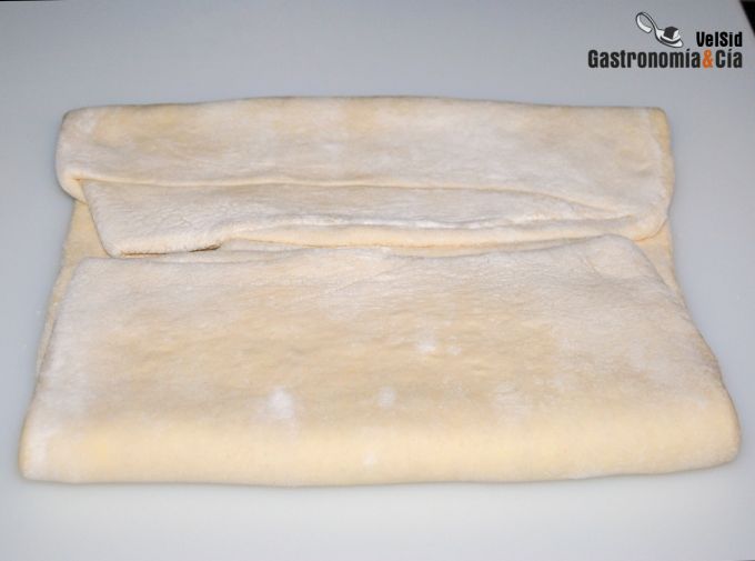 Bollos hojaldrados de mantequilla