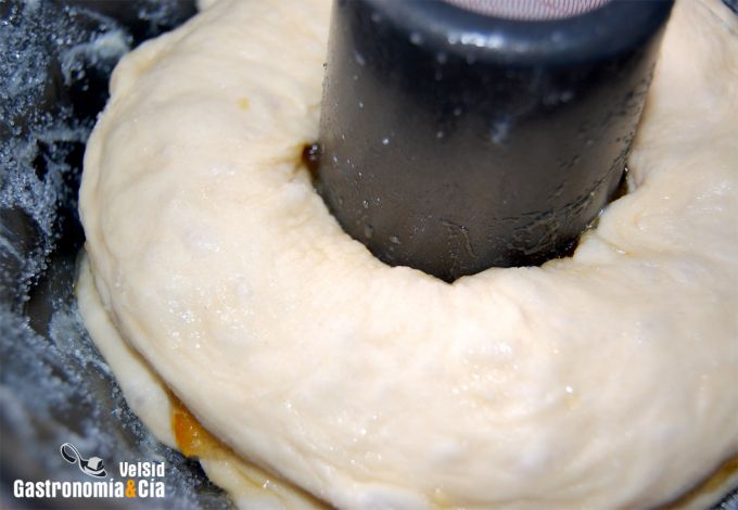 Brioche con chocolate y naranja amarga