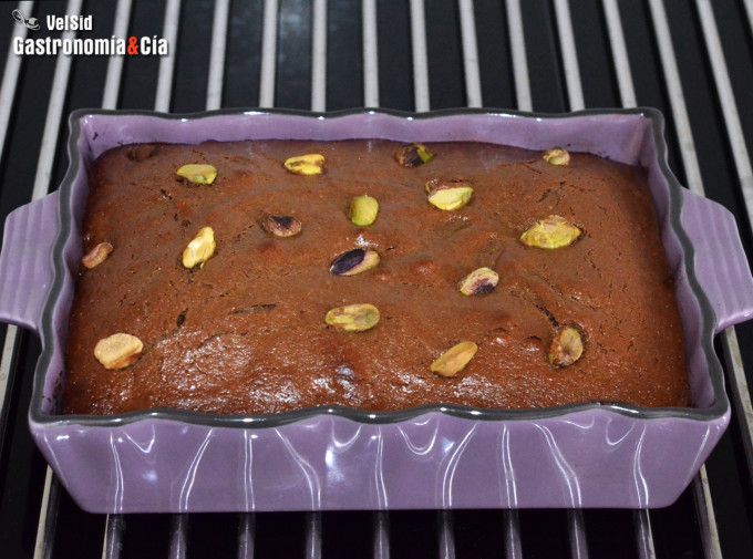 Brownie de chocolate y pistachos