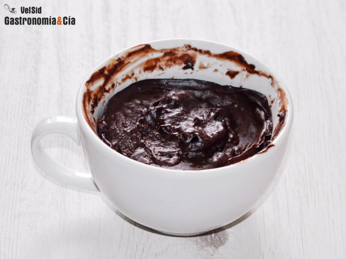 Brownie de algarroba (o cacao) y cacahuete en 5 minutos