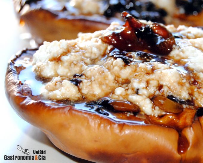 Calabaza asada con requesón y confitura de trompeta ama