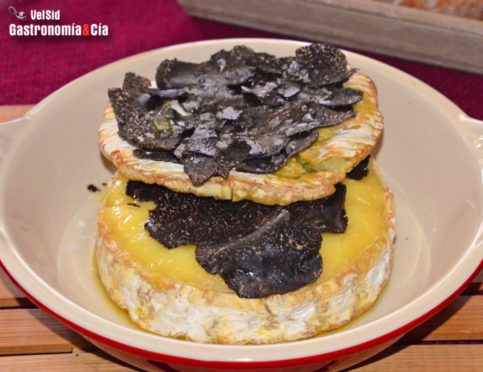 Fondue de Camembert con trufa negra