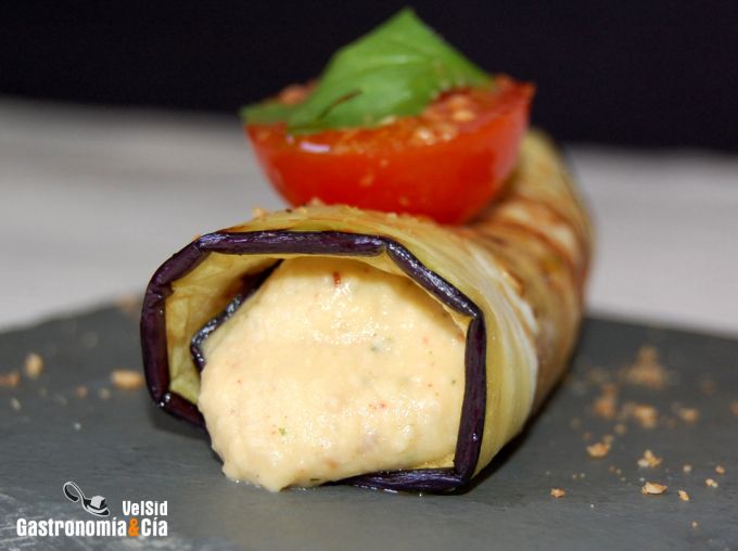 Canelones de berenjena y hummus