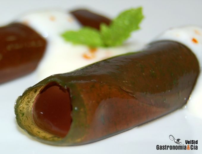 Canelones de gelatina de cilantro con ganache y crema d