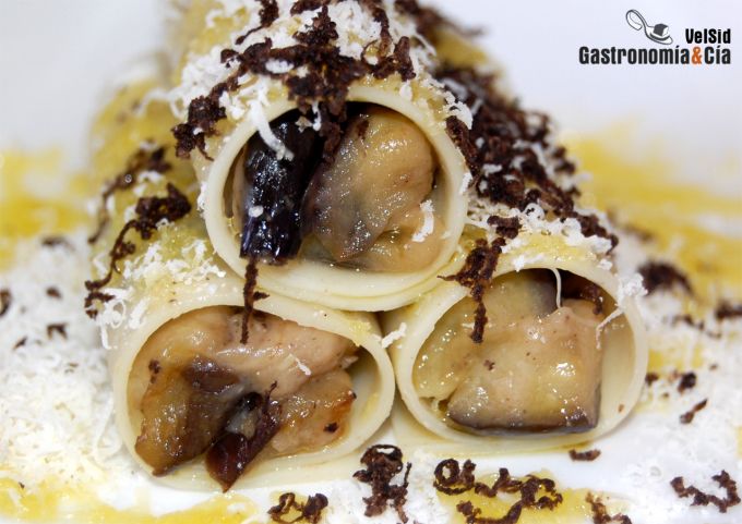 Canelones de berenjena, parmesano y trufa negra