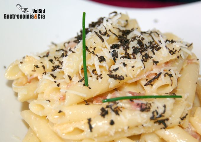 Carbonara trufada
