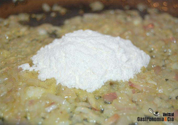 Receta de Cardo con salsa de almendras