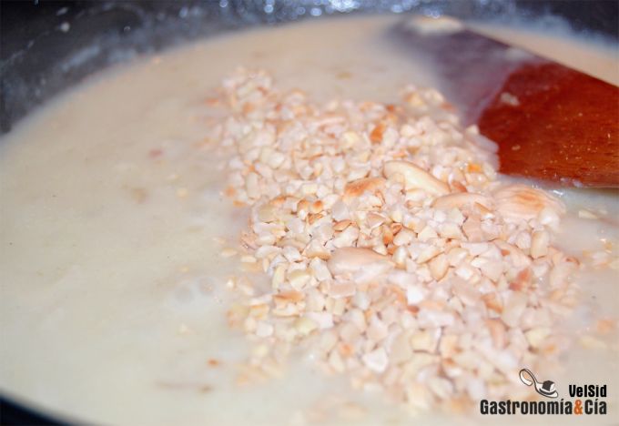 Receta de Cardo con salsa de almendras