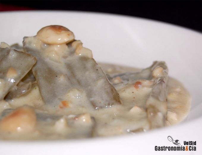 Receta de Cardo con salsa de almendras