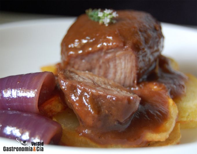 Carrilleras guisadas con patatas