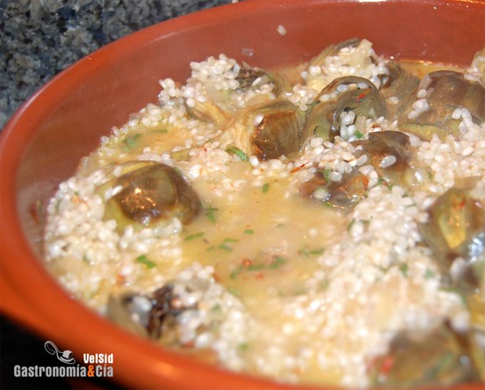 Arroz con alcachofas