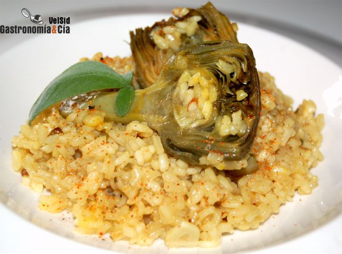 Arroz con alcachofas