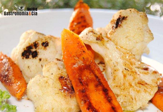 Coliflor con zanahorias y chat masala