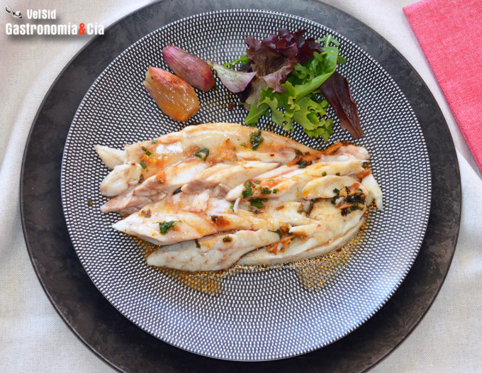 Corvina al horno con jengibre y crema de ajos confitado