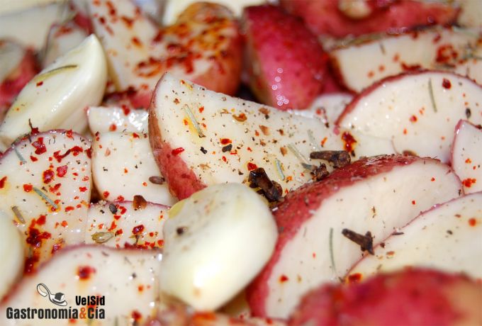 Costillas de cerdo al jengibre con patatas nuevas