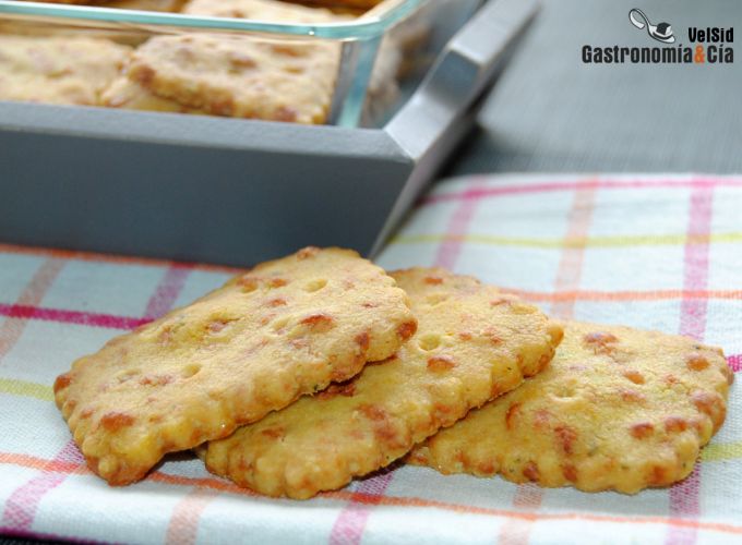 Galletas saladas crackers, receta de picoteo fácil de preparar