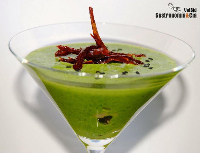 Crema de berros con rillettes de sardinas