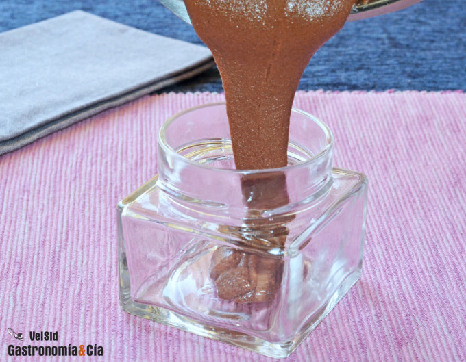 Crema de avellanas para rellenos y coberturas en repost