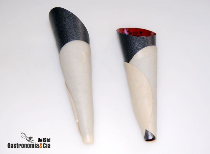 Cucurucho de berenjena y queso feta