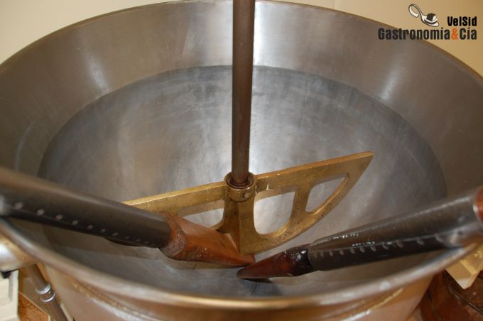 Cuenco para la cocción de miel