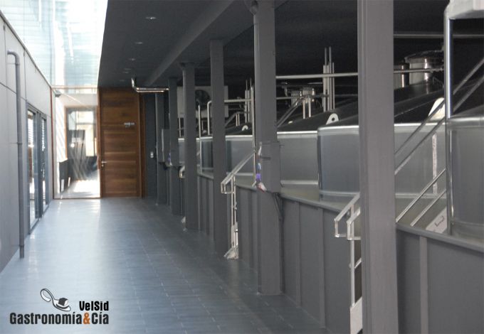 Pasillo Bodegas Laus