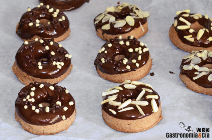 Donuts de espelta, almendra y plátano
