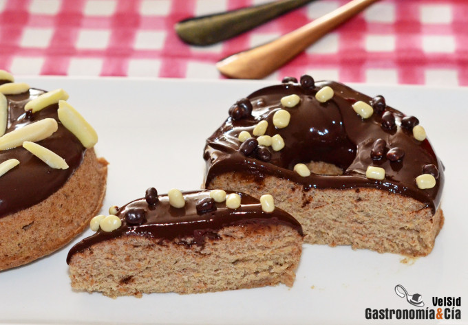Donuts de espelta, almendra y plátano