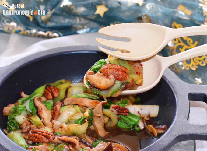 Estofado de bok choy y setas shiitake
