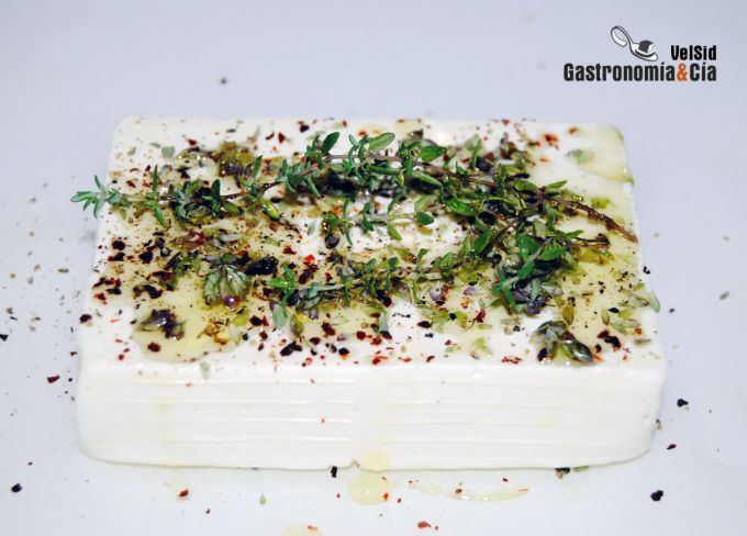 Queso feta al horno