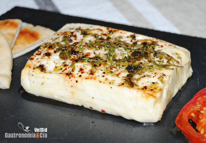 Queso feta al horno