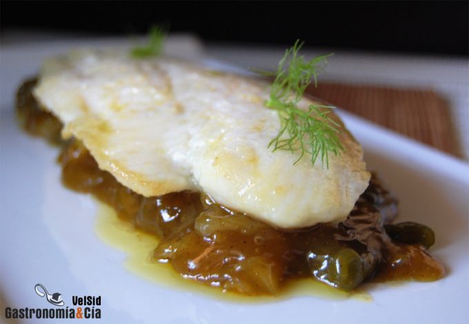 Filete de pescado con verduras dulces al curry